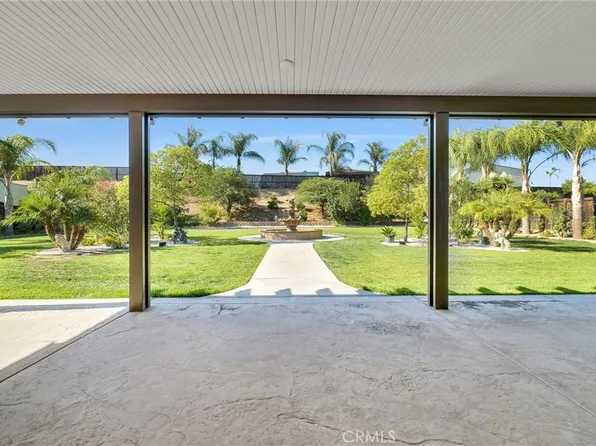 19394 Rocky Summit Dr, Perris, CA 92570