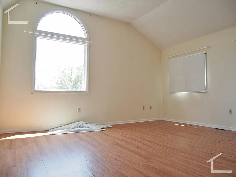5 Etna St — Photo 12