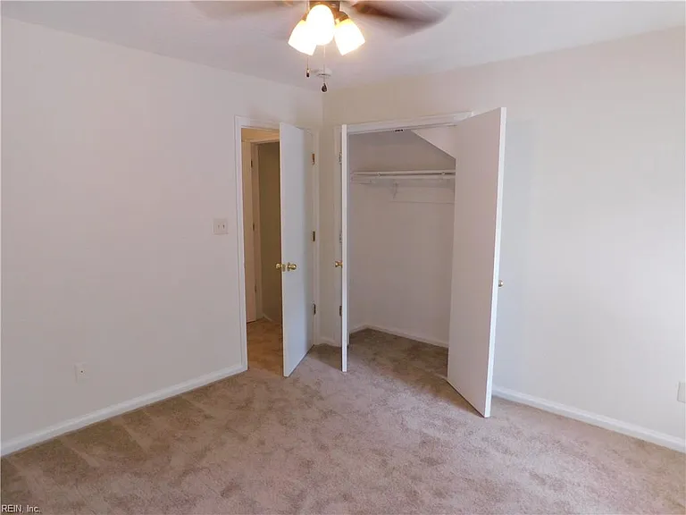 1129 Crystalwood Cir — Photo 16