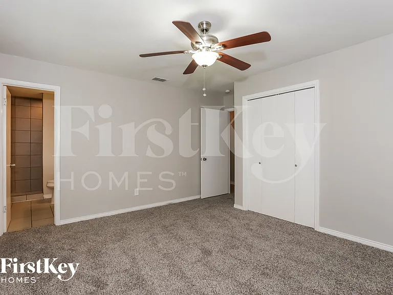 115 Brook Hollow Dr — Photo 10