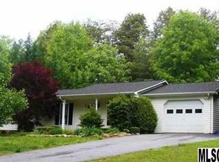 2366 14th Street Ct NE, Hickory, NC 28601