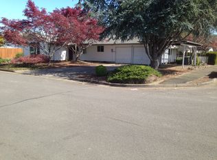 2553 27th St, Springfield, OR 97477