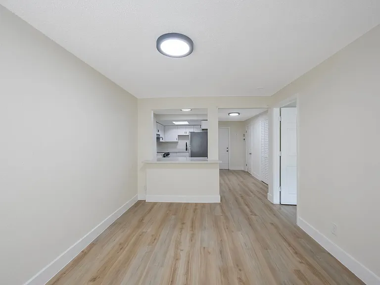 2753 53rd Ave N #C — Photo 5