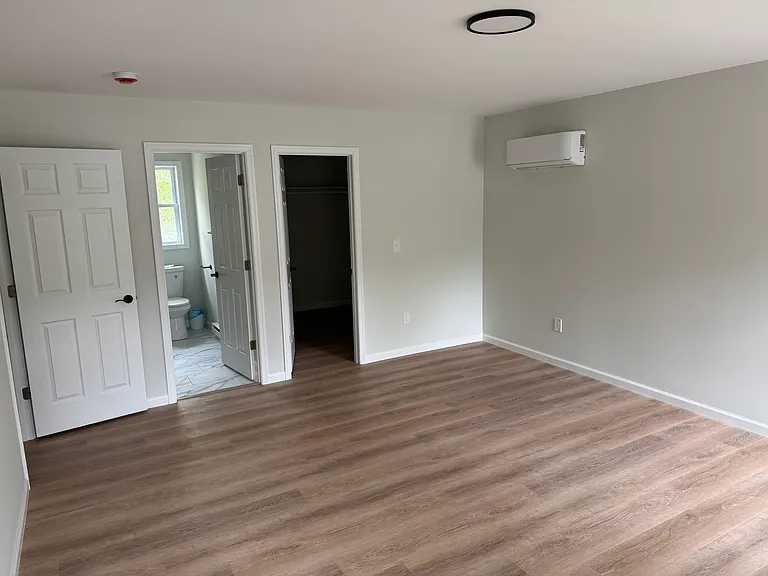 125 Cobblestone Dr — Photo 16