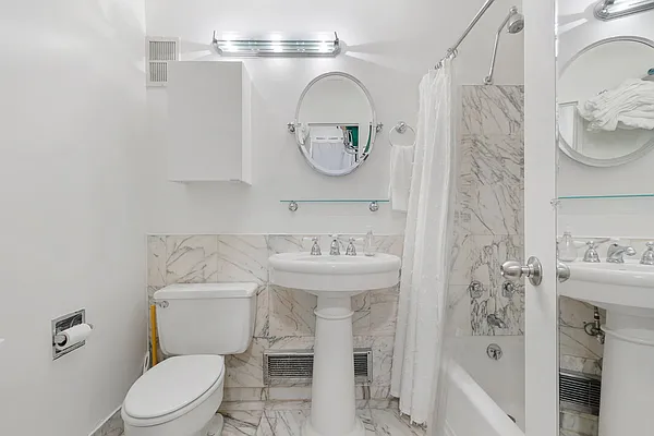 Sold by Nest Seekers International | media 18