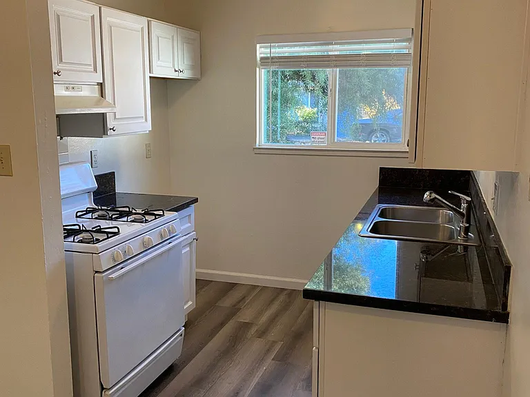 9841 Lincoln Village Dr — Photo 1