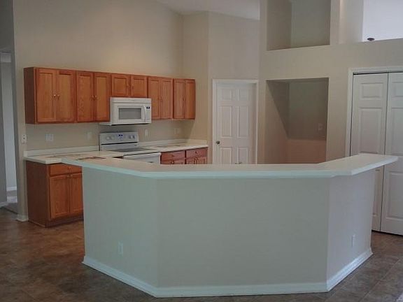 5th image of 3849 SW Koba St
