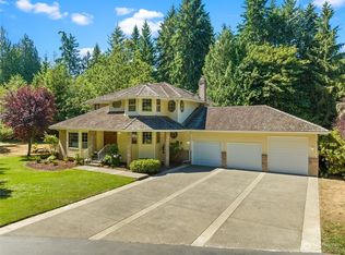 8654 Landing Ln SE, Pt Orchard, WA 98367