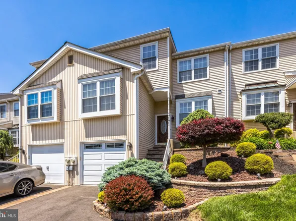 171 Forge Ln, Feasterville, PA 19053