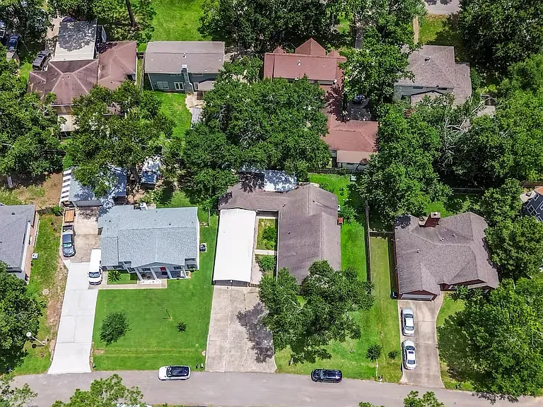 611 Sycamore Dr — Photo 25