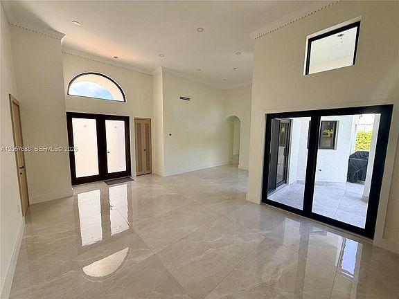 4th image of 470 SW 88th Pl E
