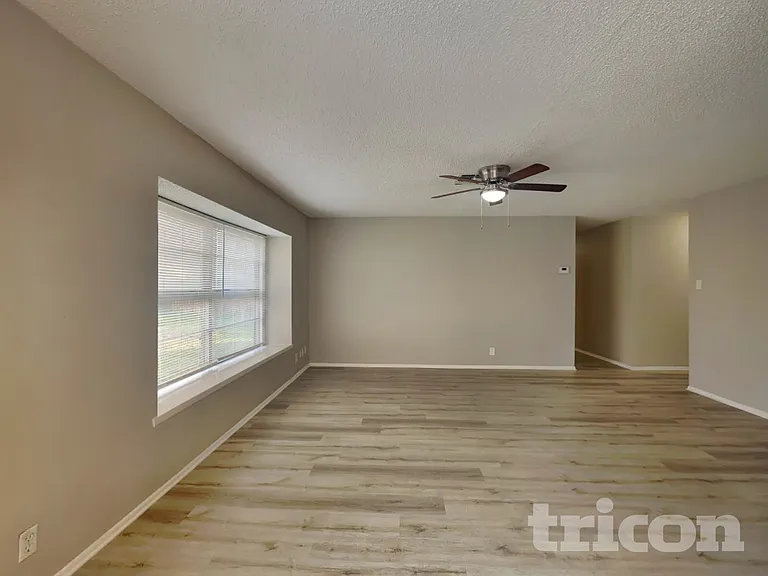 5223 Tom Stafford Dr — Photo 4