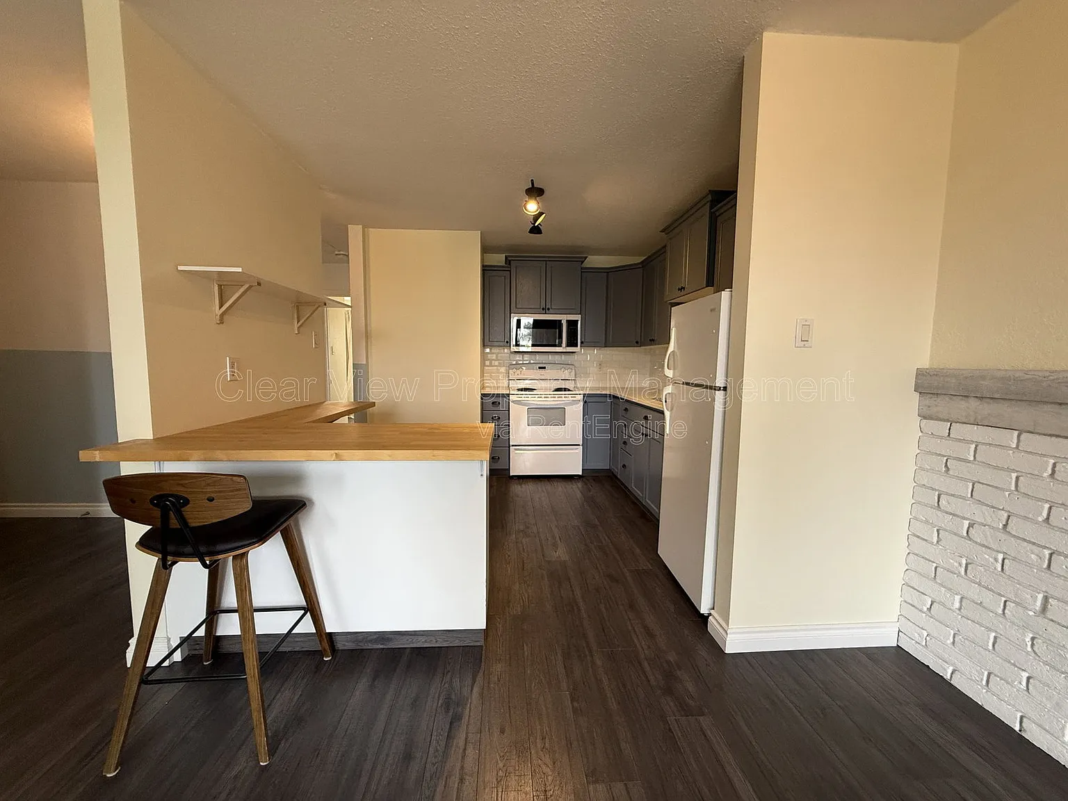 2 bed, 1.0 bath, $1,549 — Photo 3