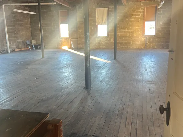 (undisclosed Address), Saranac, MI 48881