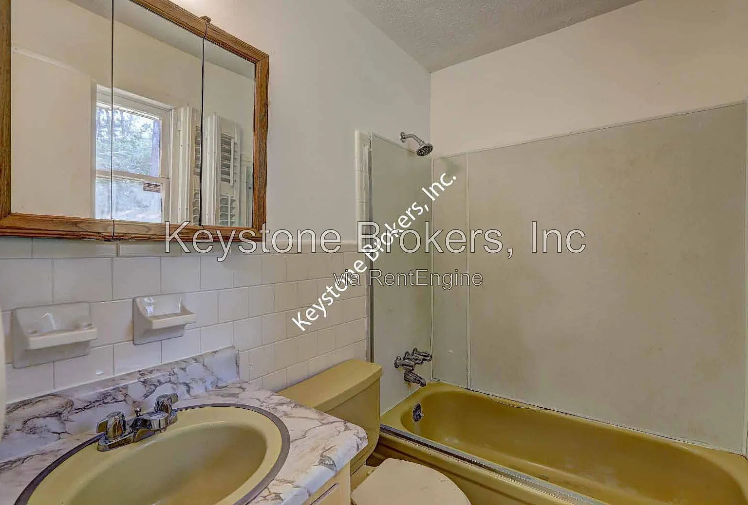 3 bed, 2.0 bath, 1200 sqft, $899 — Photo 4