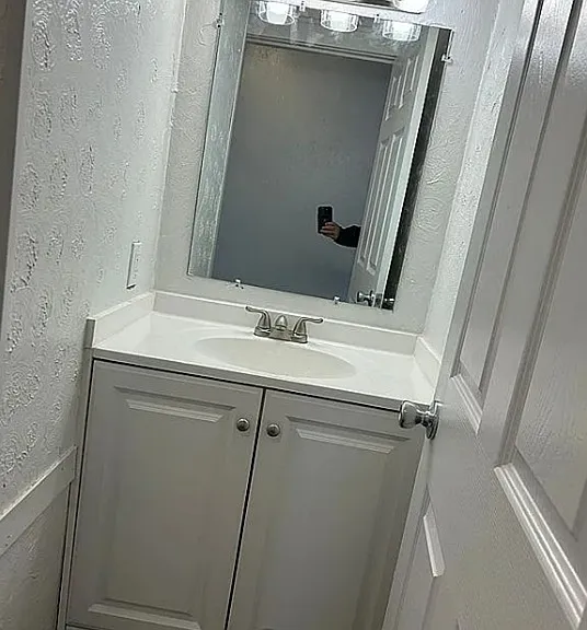 1637 Jackson Ave — Photo 9