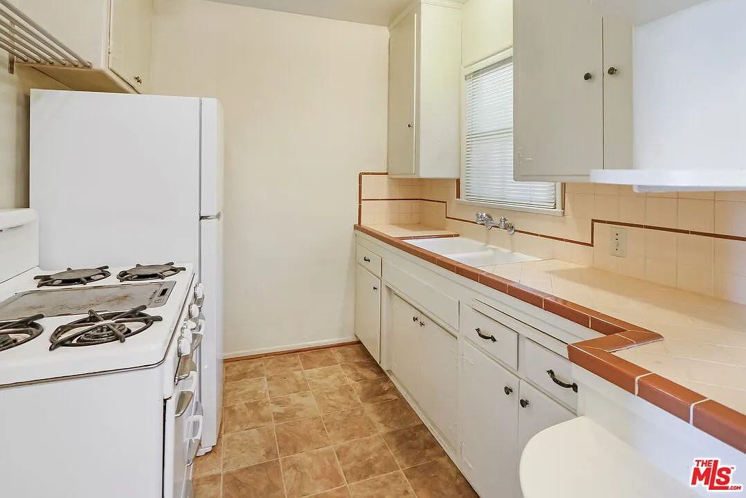 1 bed, 1.0 bath, 625 sqft, $2,000 — Photo 3