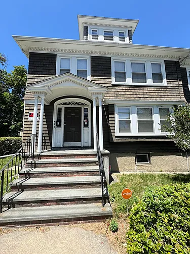 289 Foster St Photo 1