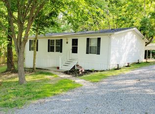 261 Bluegrass Dr, Scottsville, KY 42164