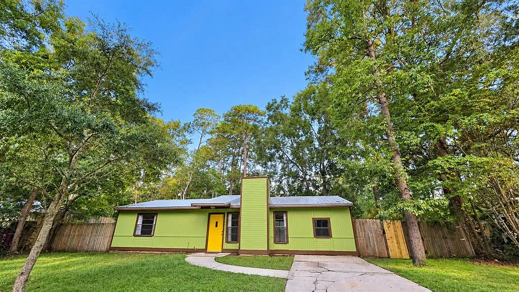 3 bed, 2.0 bath, 1116 sqft, $1,900 — Photo 1