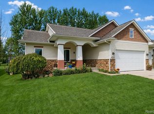 16351 Silver Fox Cir, Linden, MI 48451