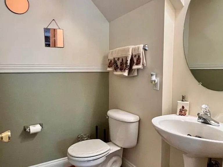 8605 Capistrano Way — Photo 6