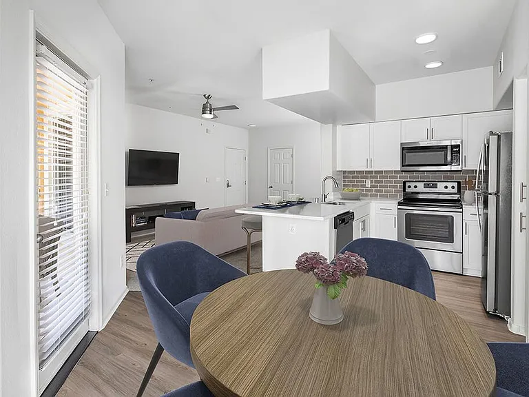 Vintara Apartments — Photo 3