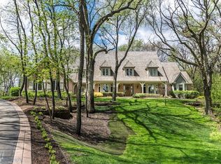 4009 Oak Ridge Rd, Crystal Lake, IL 60012