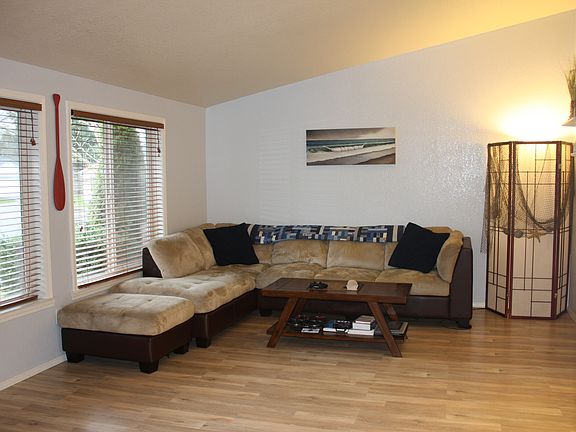 5th image of 5711 SE 58th Ct