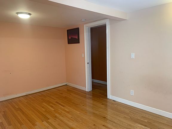 3rd image of 73 Soundview Ave #2