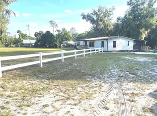 207 N Broward Ave, Pomona Park, FL 32181