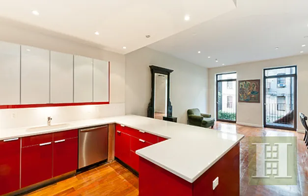 Rented by Halstead Real Estate | media 40