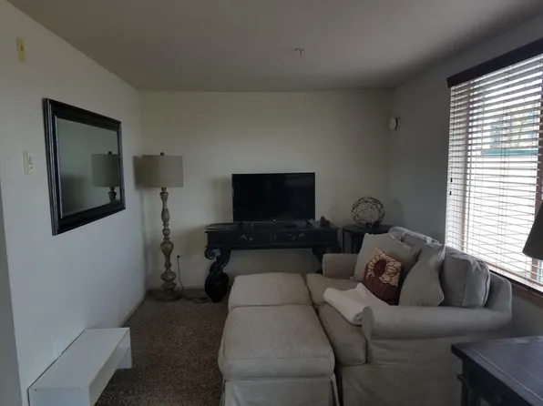 3845 Aurora Ave N, Seattle, WA 98103