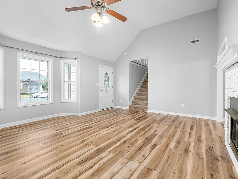 1626 Autumn Dr — Photo 10