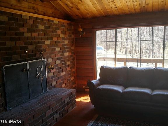 5th image of 496 Renie Dr