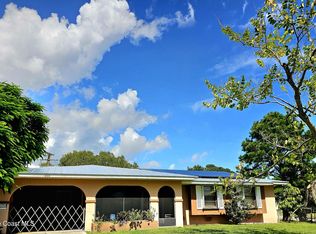 898 Hampton Dr NE, Palm Bay, FL 32905