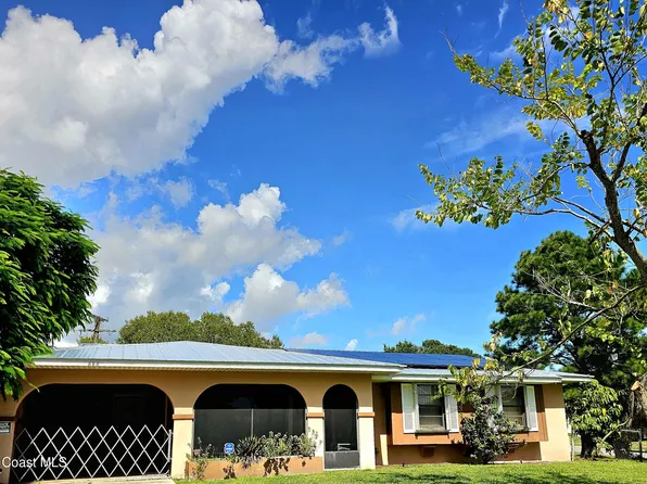 898 Hampton Dr NE, Palm Bay, FL 32905