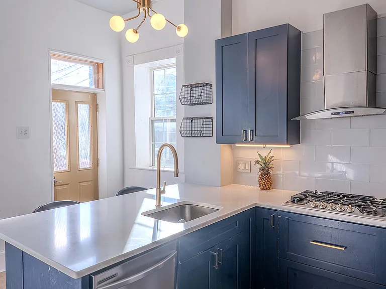 2222 Linden Ave — Photo 16