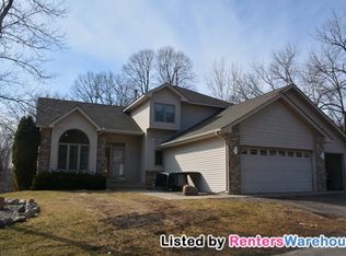 6750 Golden Ct, Chanhassen, MN 55317