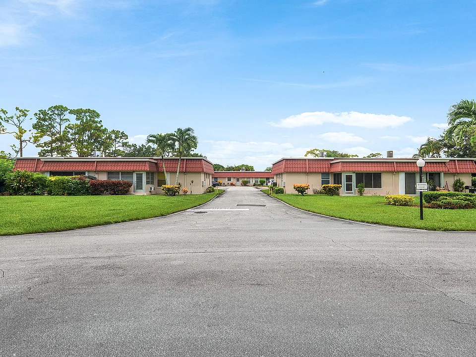 687 Marlboro Oval #A