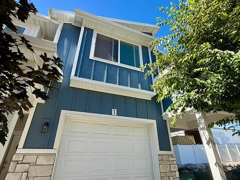 382 E 1850 N #1 — Photo 1