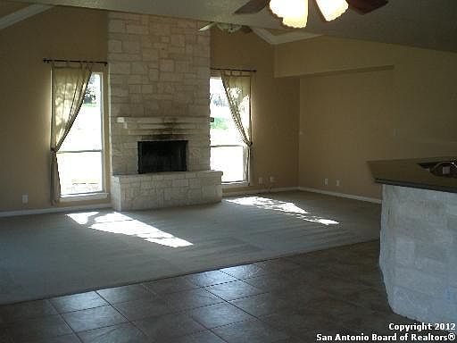 5th image of 114 Oak Meadow Ln