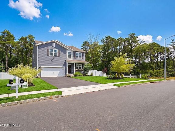 4th image of 102 Windjammer Drive