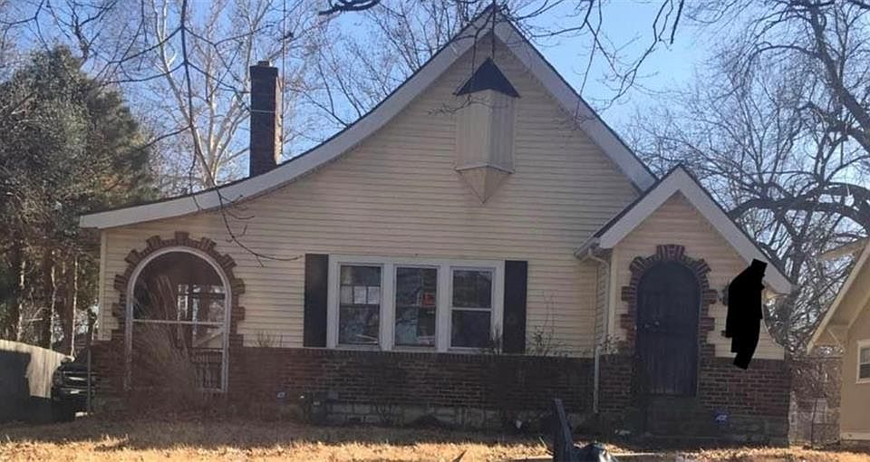 1st image of 2223 E 68th St