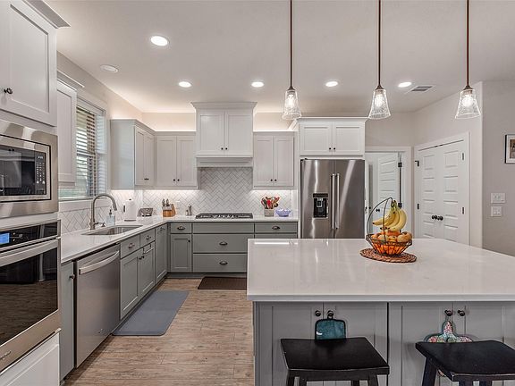 2nd image of 3333 Stonington Way