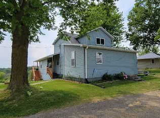 7509 Ridgeview Dr, Dubuque, IA 52003