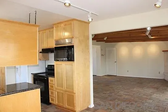 5854 Mott St — Photo 7