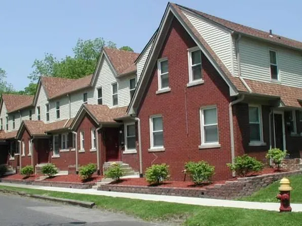 17305 McIntyre St, Detroit, MI 48219