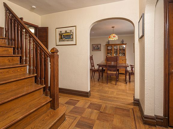 Front Entry w/ view of DR