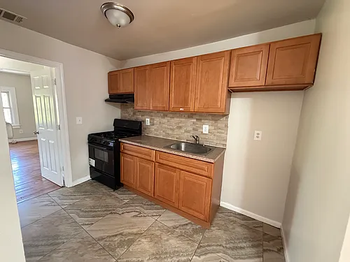171 S 10th St #3 Photo 1